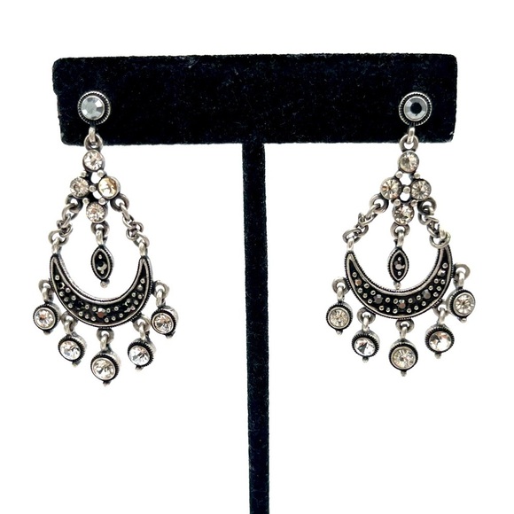 None Jewelry - Chandelier Earrings w/ Crystal and Metal stones on Silver-tone